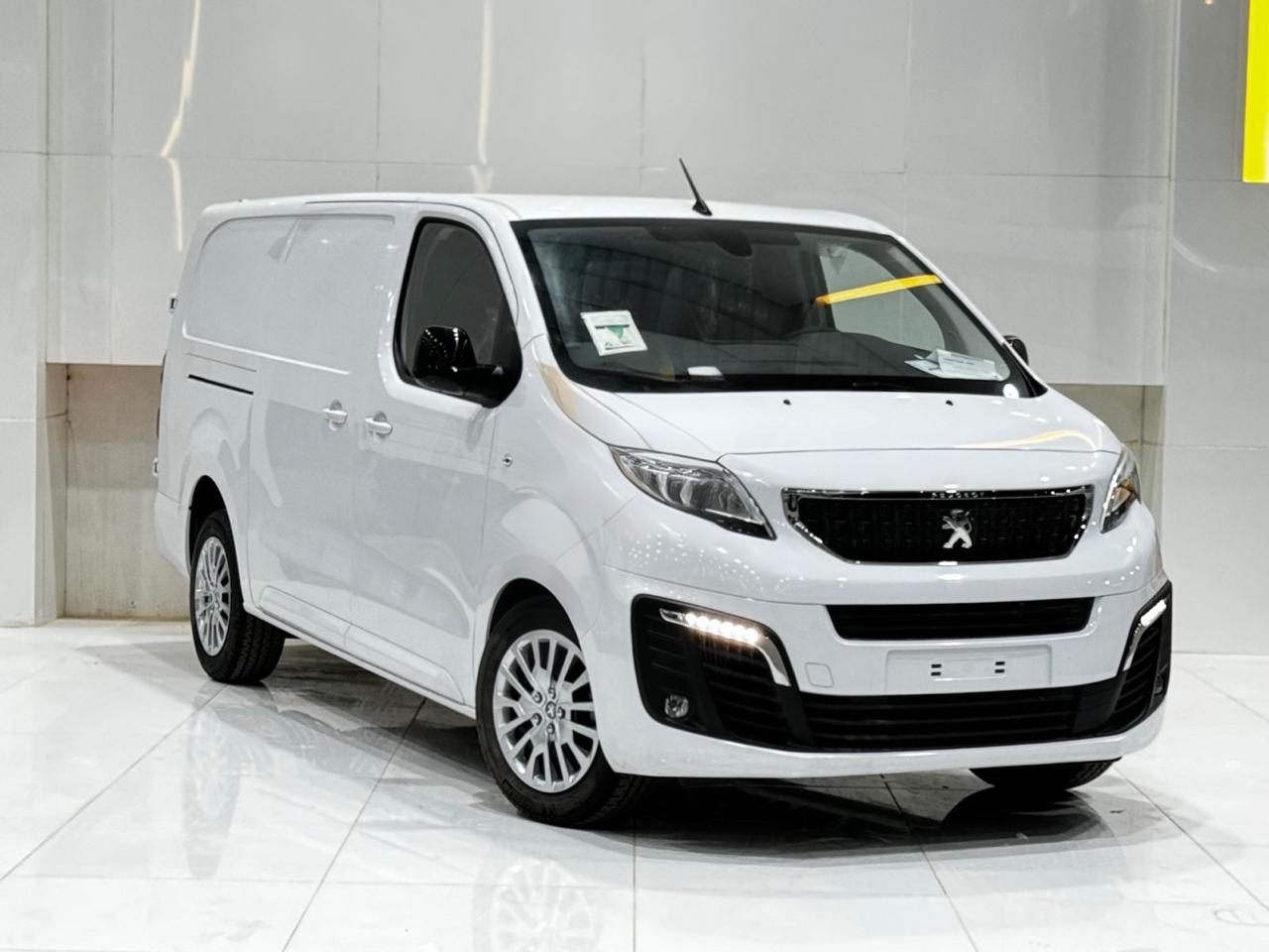 بيجو اكسبيرت 2025