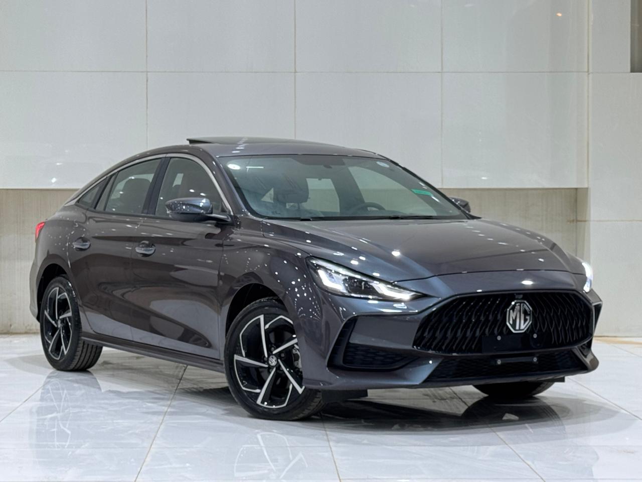 ام جي GTنص فل 2025